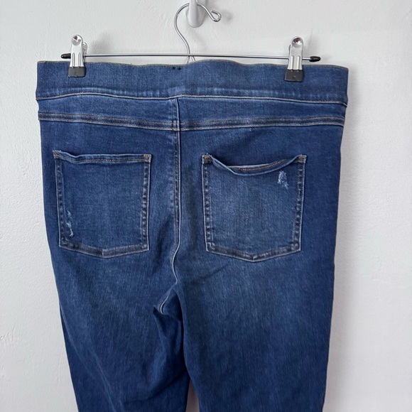 Spanx pull on lightly distressed medium washed skinny jeans Size Large - Picture 6 of 7